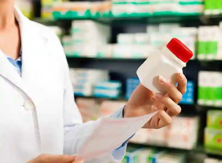 Khi mua thuốc luôn phải thận trọng, kiểm tra thuốc đầy đủ để không có sơ sót gì. 